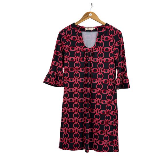 Aryeh Black & Red Geometric Chain Print 3/4 Flounce Sleeve Mini Shift Dress - Picture 5 of 12